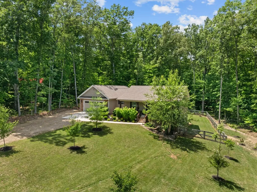 4117 Chica Road Crossville TN 38572