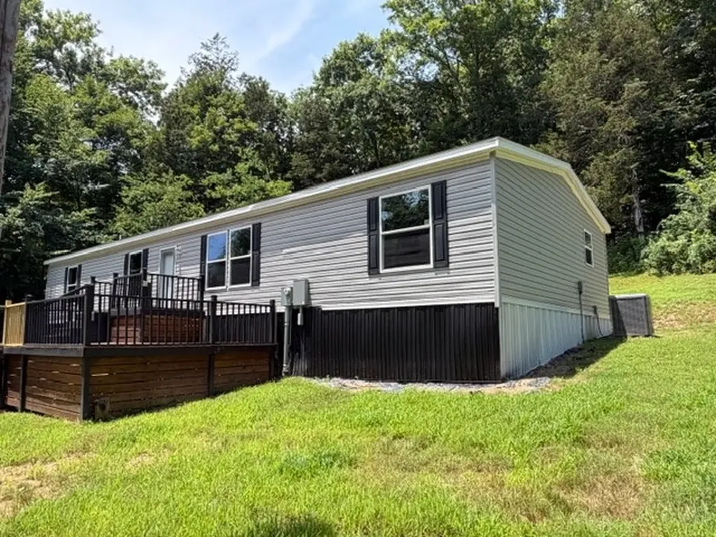 599 New Hope Road Celina TN 38551