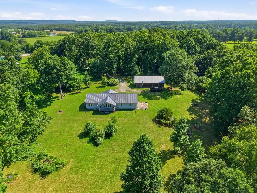 8607 Crossville Highway Sparta TN 38583