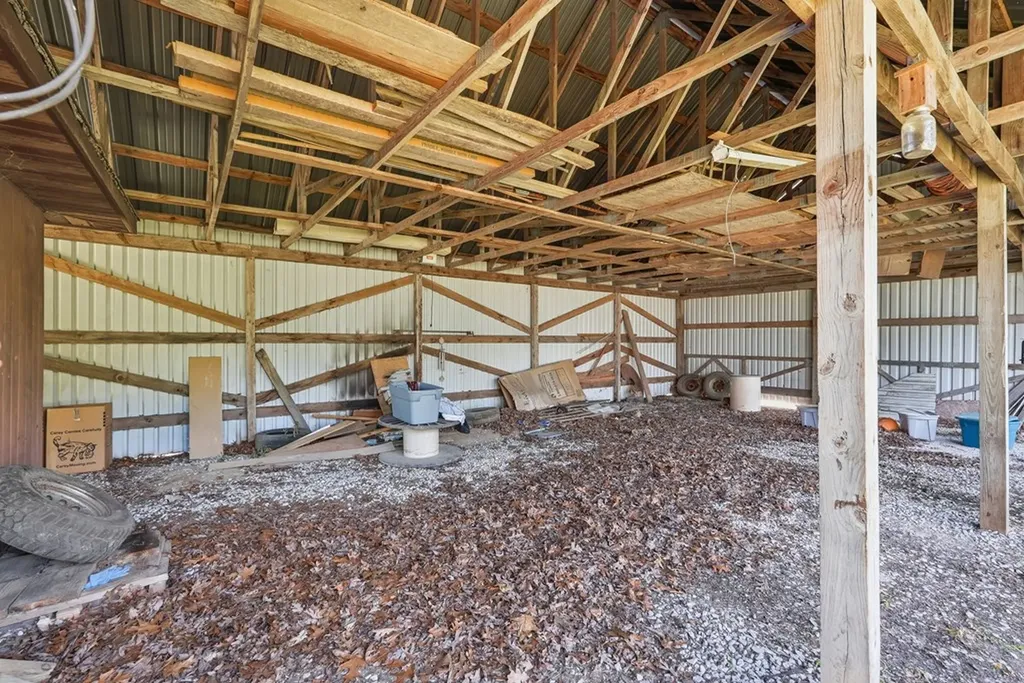 8607 Crossville Highway Sparta TN 38583