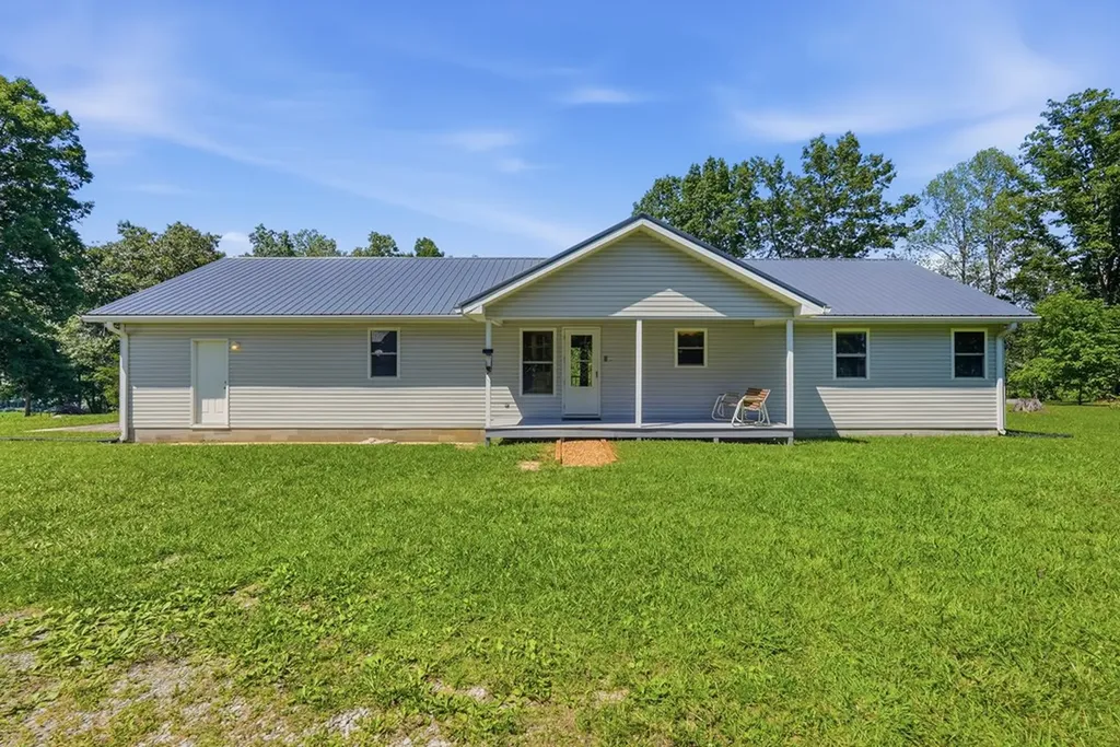 8607 Crossville Highway Sparta TN 38583