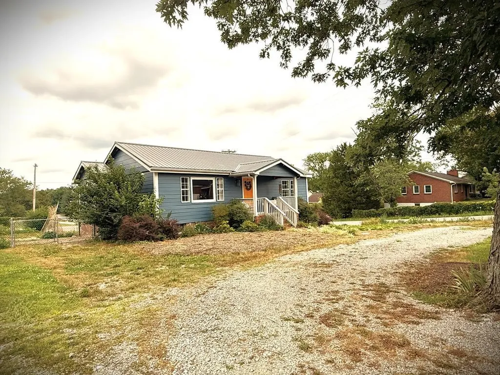 298 E Jere Whitson Road Cookeville TN 38501