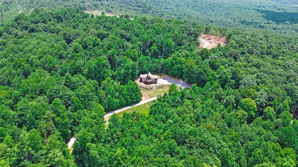 517 Big Sky Road Jamestown TN 38556