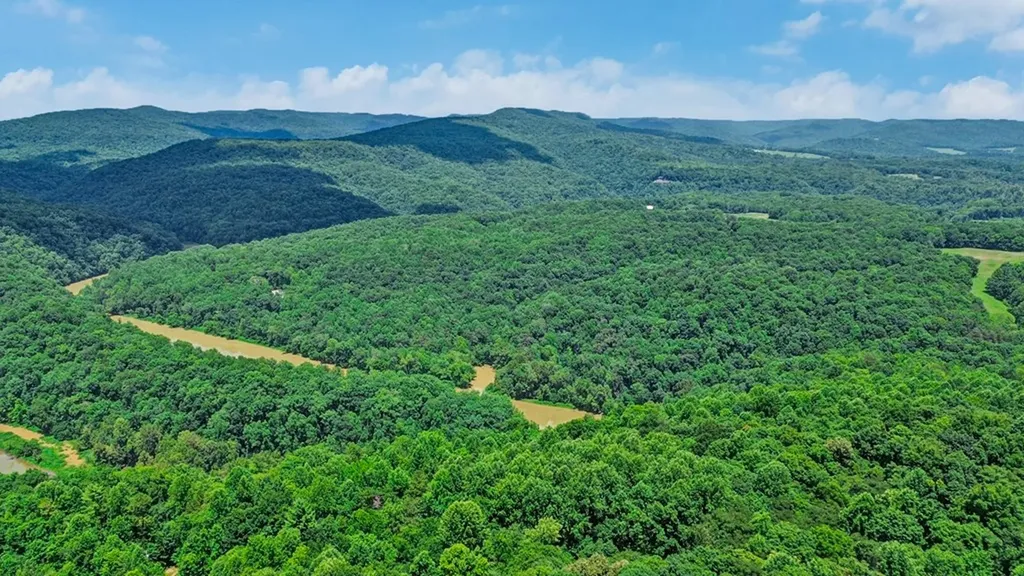 517 Big Sky Road Jamestown TN 38556