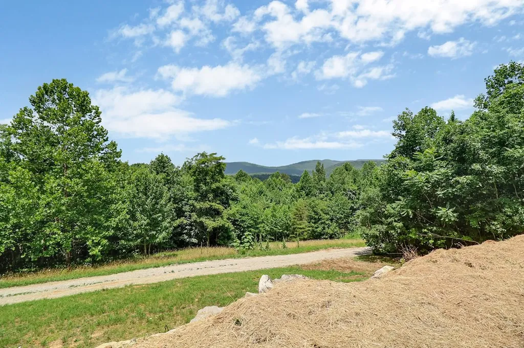 517 Big Sky Road Jamestown TN 38556