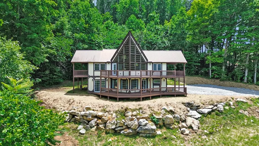 517 Big Sky Road Jamestown TN 38556
