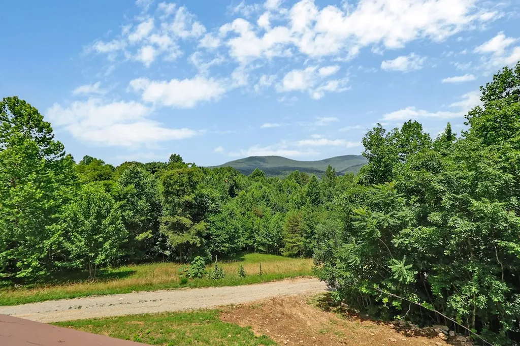 517 Big Sky Road Jamestown TN 38556