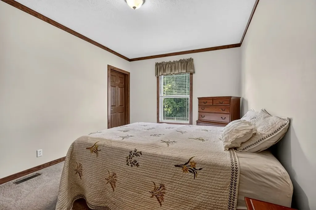 295 Narrow Way Crossville TN 38572