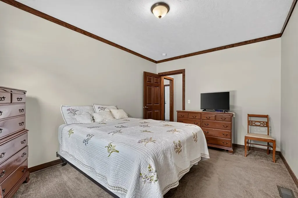 295 Narrow Way Crossville TN 38572