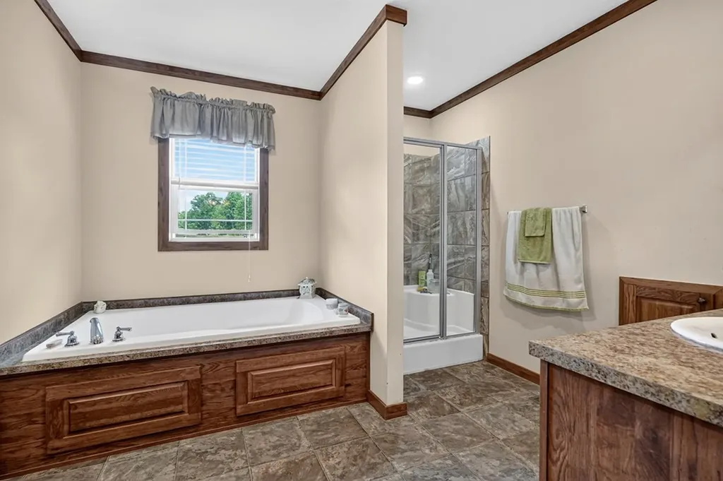 295 Narrow Way Crossville TN 38572
