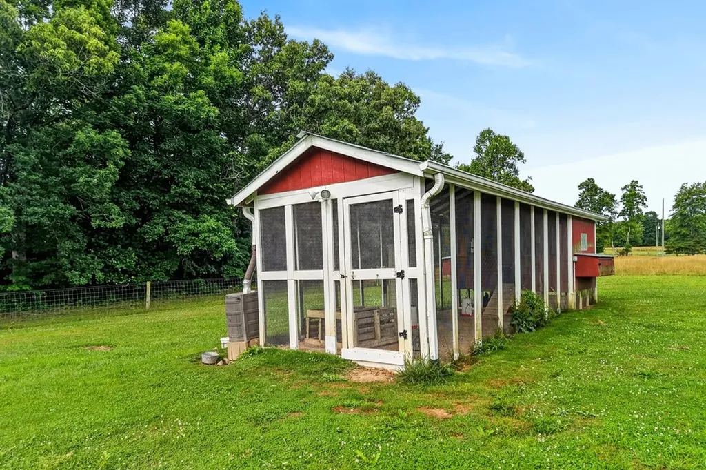 295 Narrow Way Crossville TN 38572