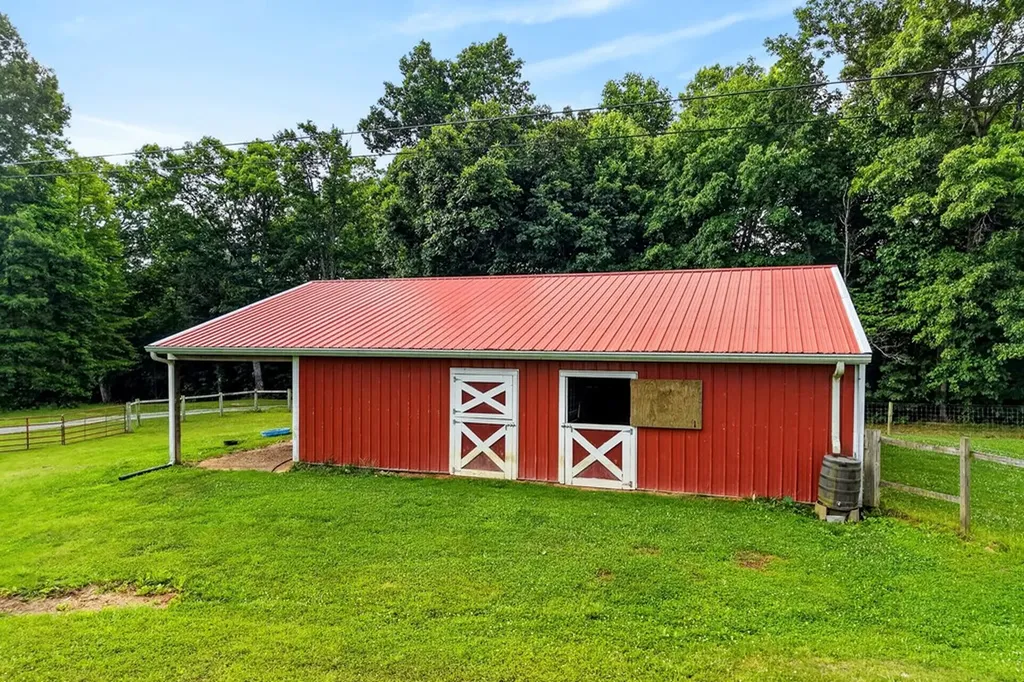 295 Narrow Way Crossville TN 38572