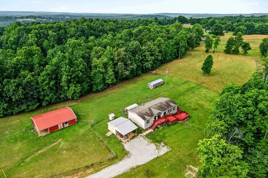 295 Narrow Way Crossville TN 38572