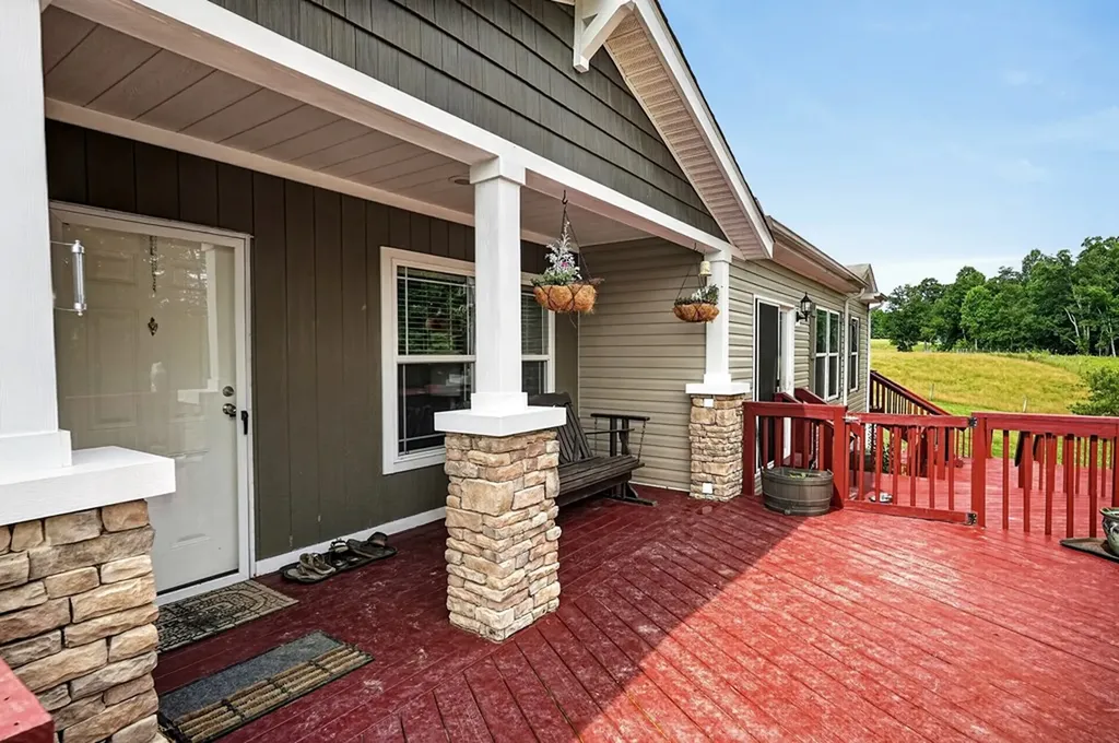 295 Narrow Way Crossville TN 38572