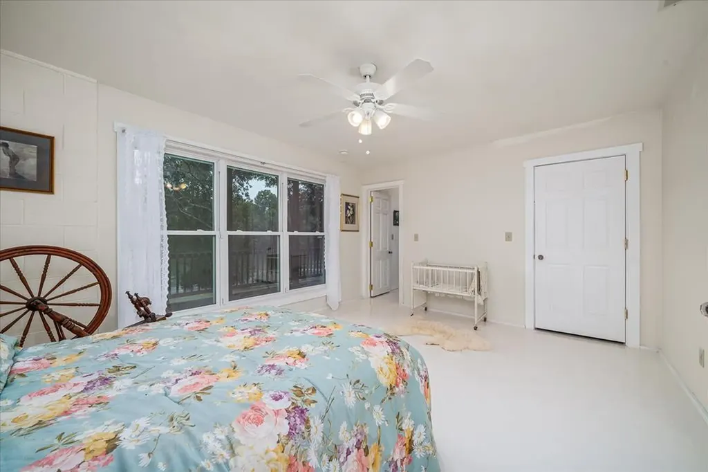 2867 Arcot Road Celina TN 38551