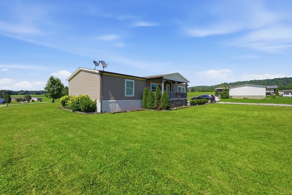 139 Falls View Road Sparta TN 353