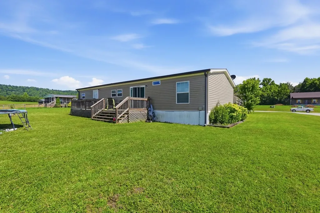 139 Falls View Road Sparta TN 353