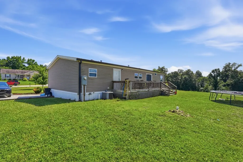 139 Falls View Road Sparta TN 353