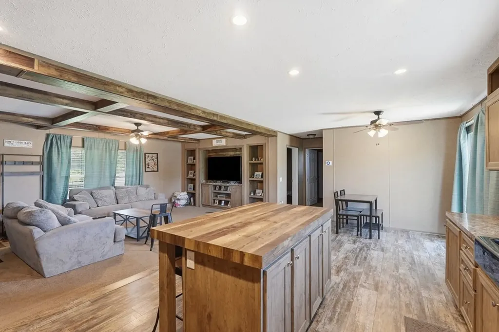 139 Falls View Road Sparta TN 353