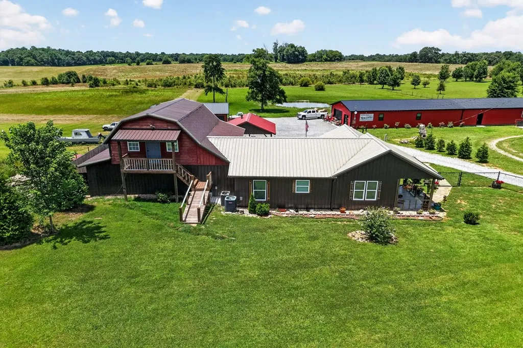 14706 Old Kentucky Road Sparta TN 38583