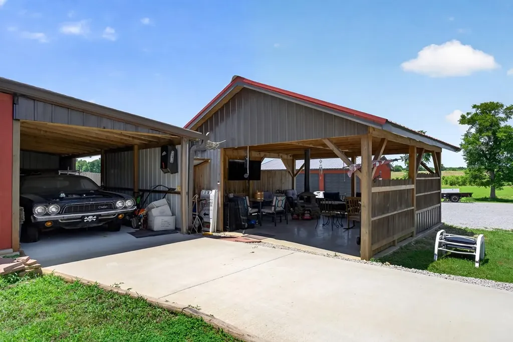 14706 Old Kentucky Road Sparta TN 38583