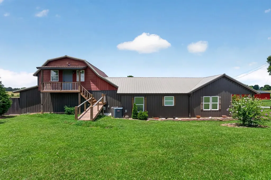 14706 Old Kentucky Road Sparta TN 38583