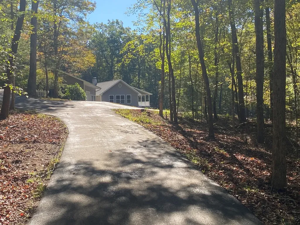 303 303 Cumberland Cove Road Monterey TN 38574