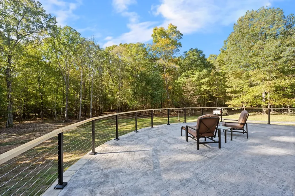303 303 Cumberland Cove Road Monterey TN 38574