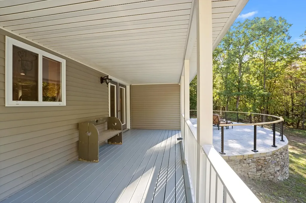 303 303 Cumberland Cove Road Monterey TN 38574