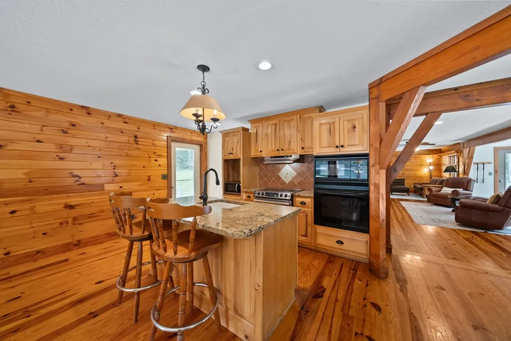 303 303 Cumberland Cove Road Monterey TN 38574