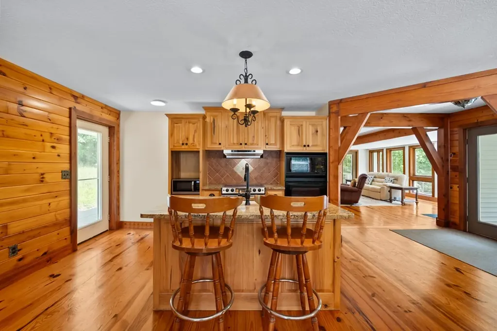 303 303 Cumberland Cove Road Monterey TN 38574