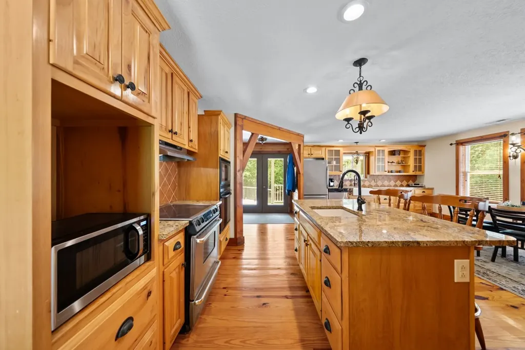 303 303 Cumberland Cove Road Monterey TN 38574