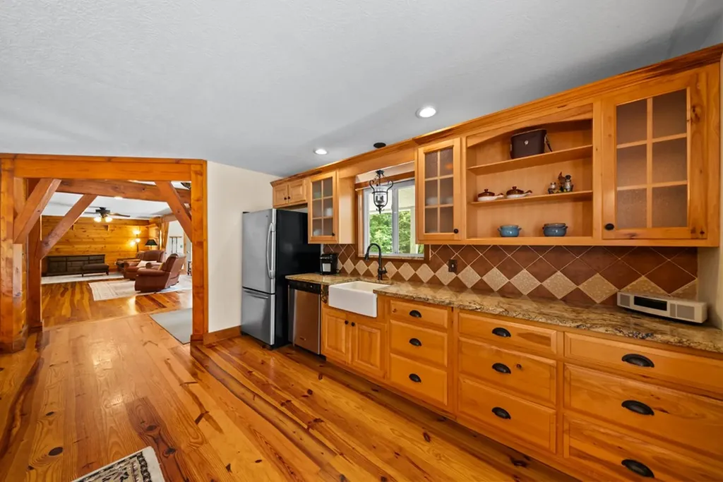 303 303 Cumberland Cove Road Monterey TN 38574