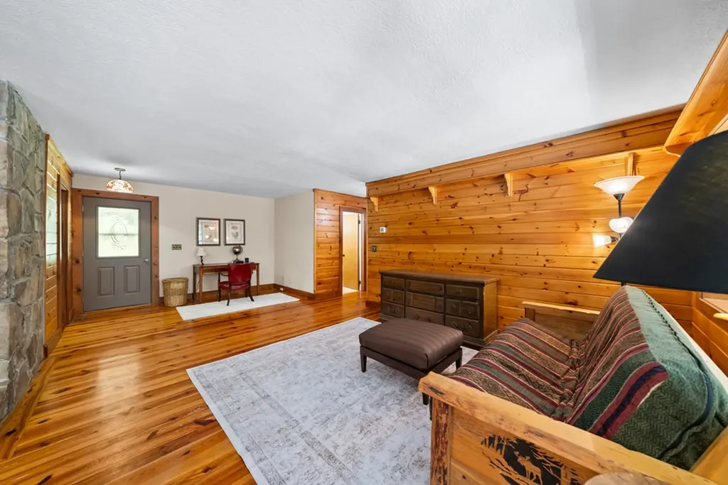 303 303 Cumberland Cove Road Monterey TN 38574