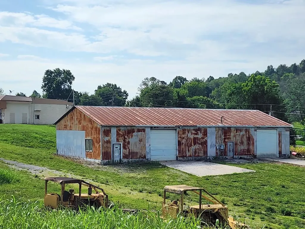 1573 E Spring Street Cookeville TN 38501