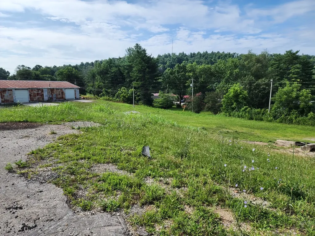 1573 E Spring Street Cookeville TN 38501
