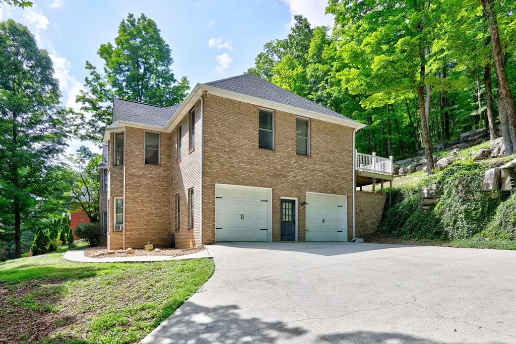 1650 N Plantation Drive Cookeville TN 38506