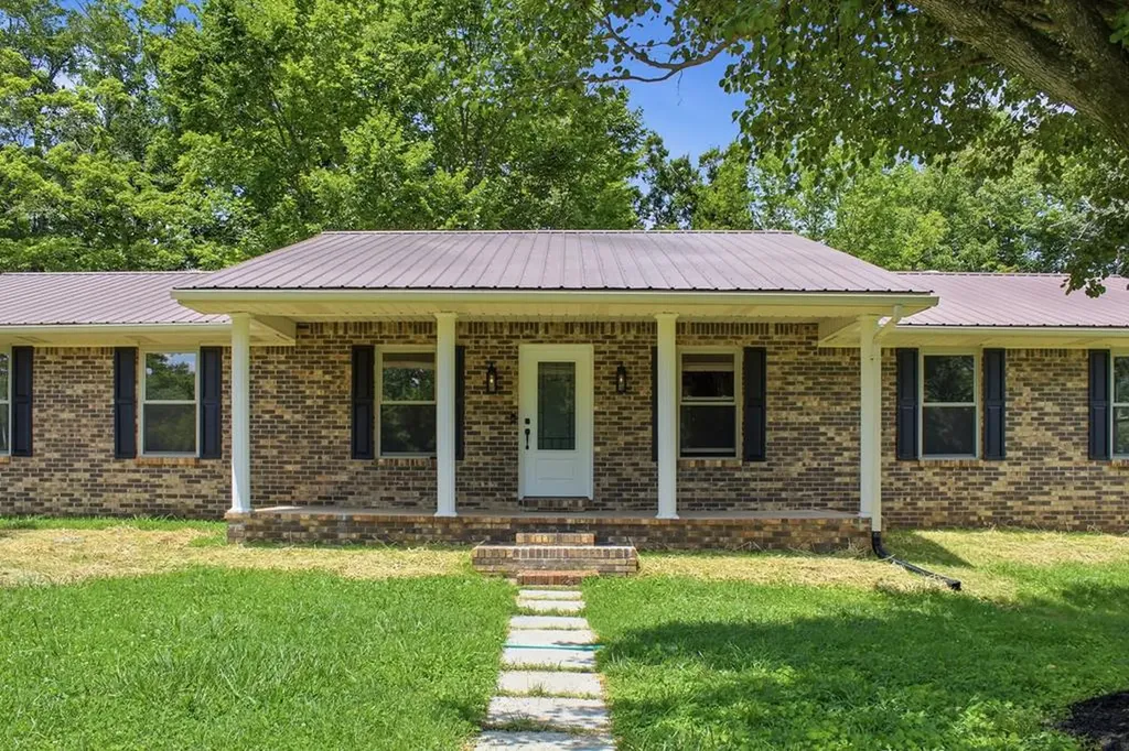 3500 Shepardsville Highway Bloomington Springs TN 38545