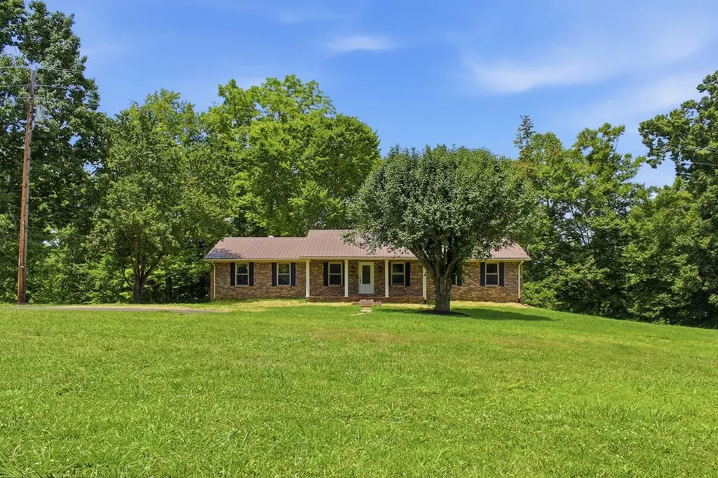 3500 Shepardsville Highway Bloomington Springs TN 38545