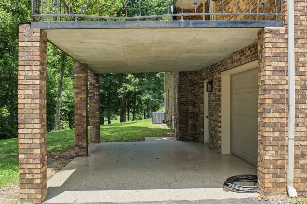 3500 Shepardsville Highway Bloomington Springs TN 38545