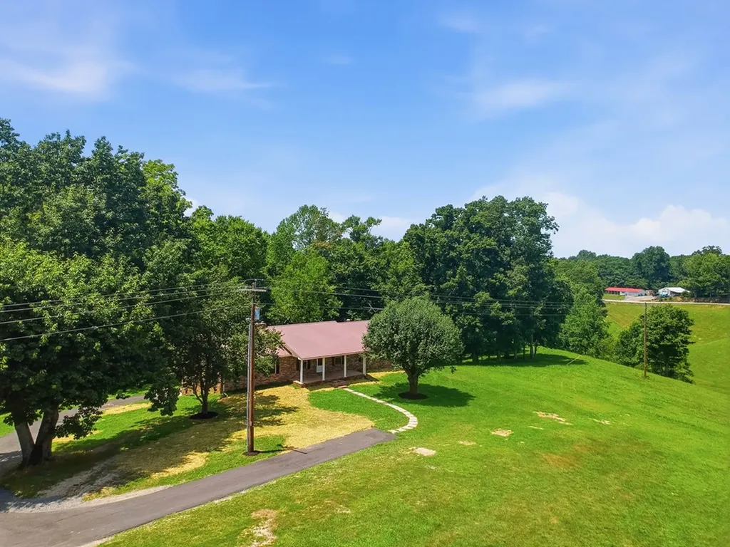 3500 Shepardsville Highway Bloomington Springs TN 38545