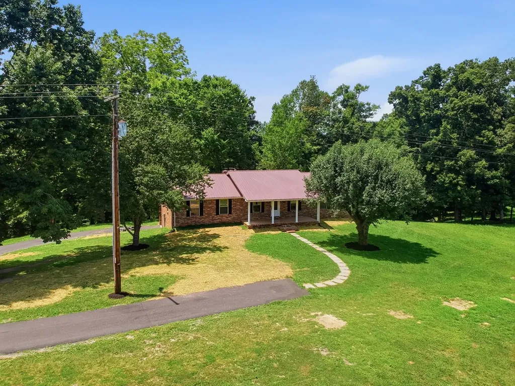 3500 Shepardsville Highway Bloomington Springs TN 38545