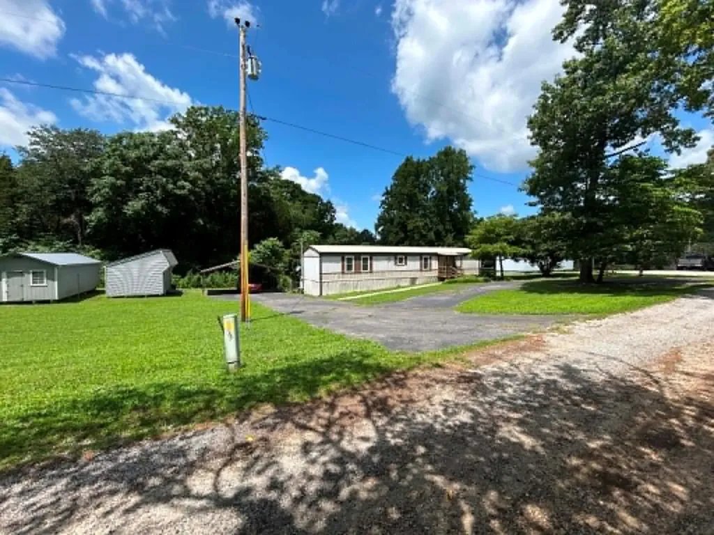 360 Jenkins Road Sparta TN 38583