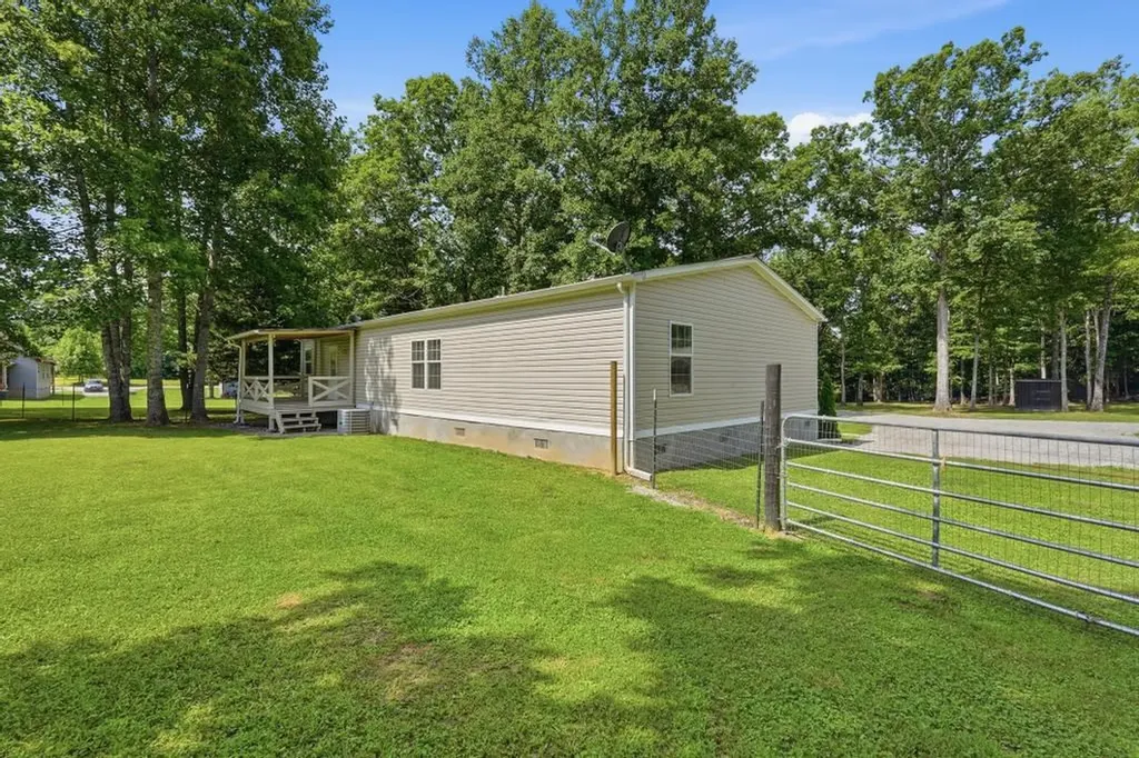 1169 Terry Lane Jamestown TN 38556