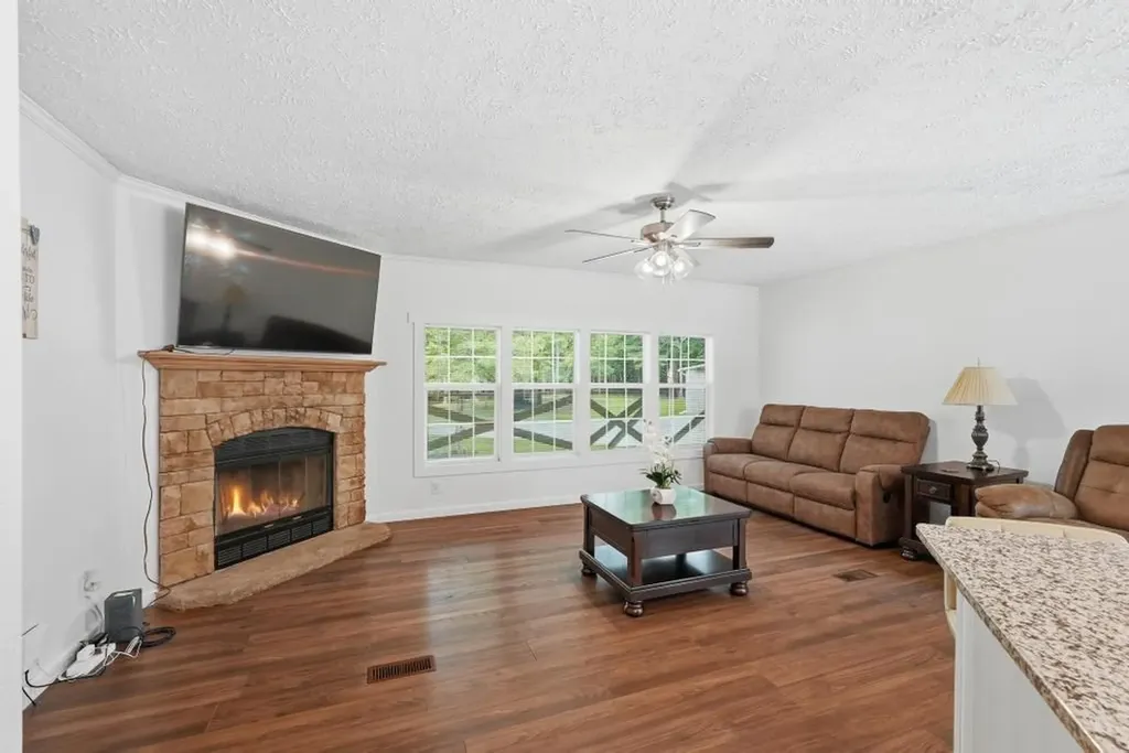 1169 Terry Lane Jamestown TN 38556