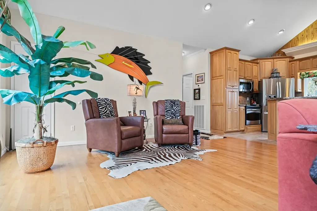 511 Mallard Pointe Drive Byrdstown TN 38549