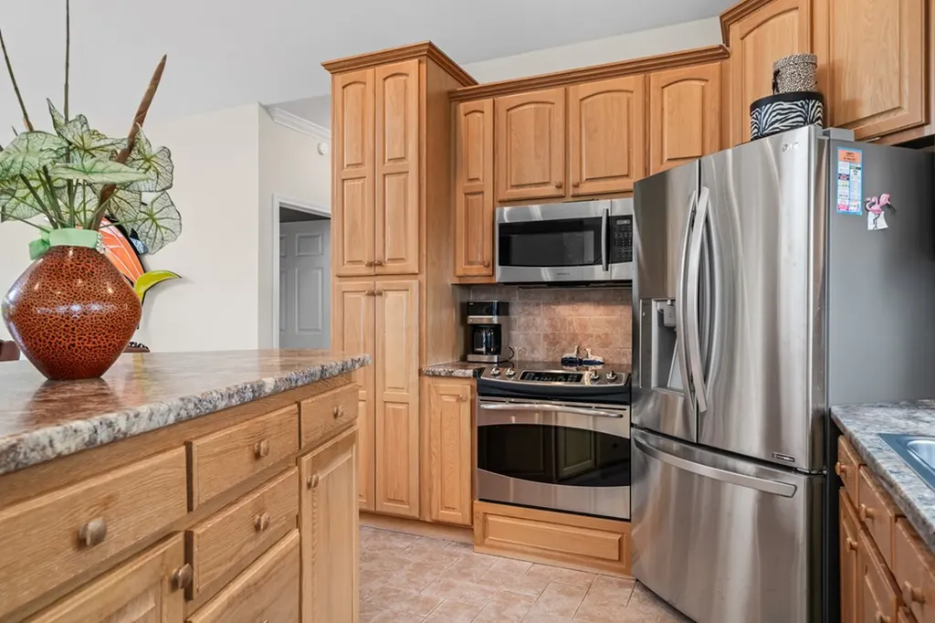 511 Mallard Pointe Drive Byrdstown TN 38549