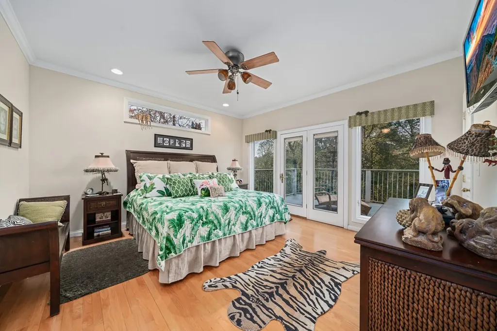 511 Mallard Pointe Drive Byrdstown TN 38549
