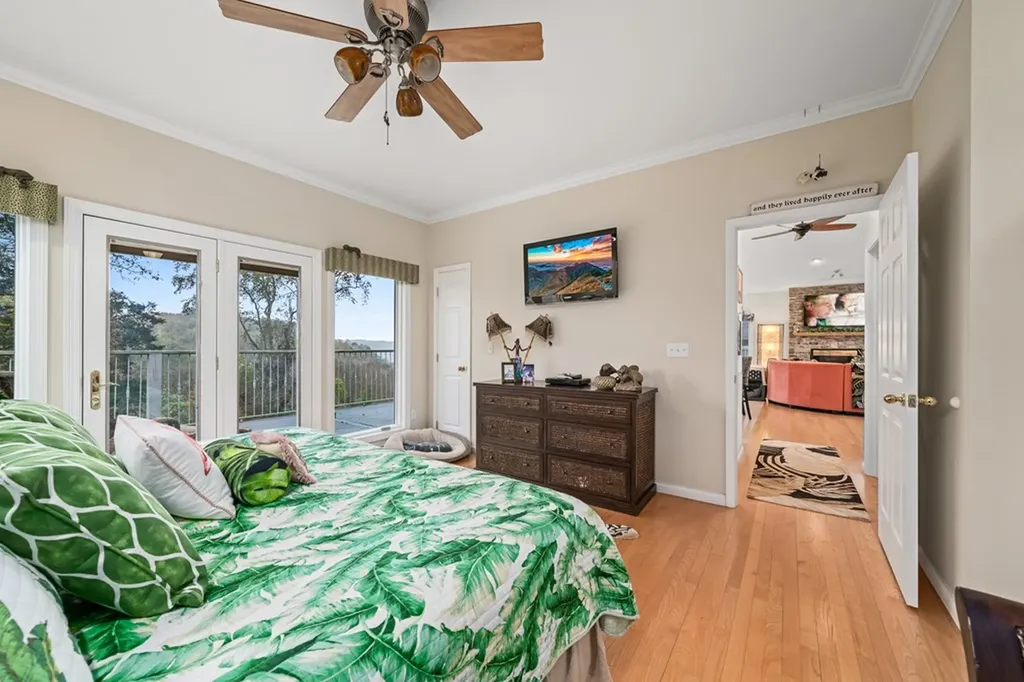 511 Mallard Pointe Drive Byrdstown TN 38549