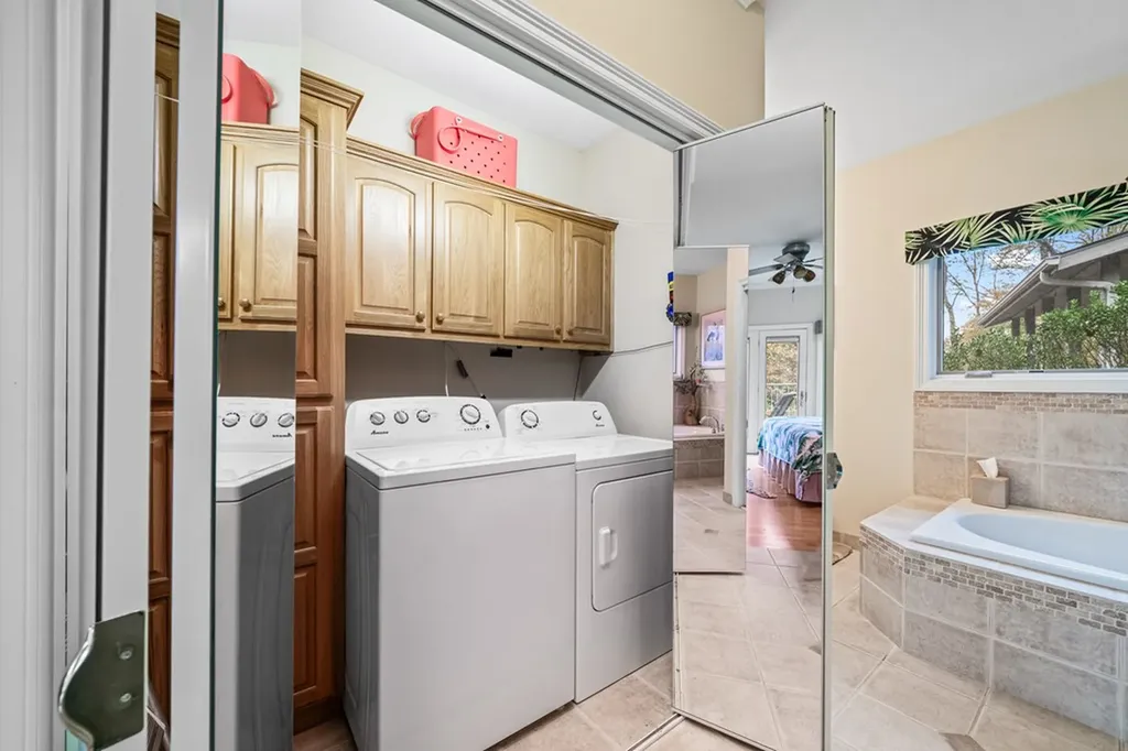 511 Mallard Pointe Drive Byrdstown TN 38549